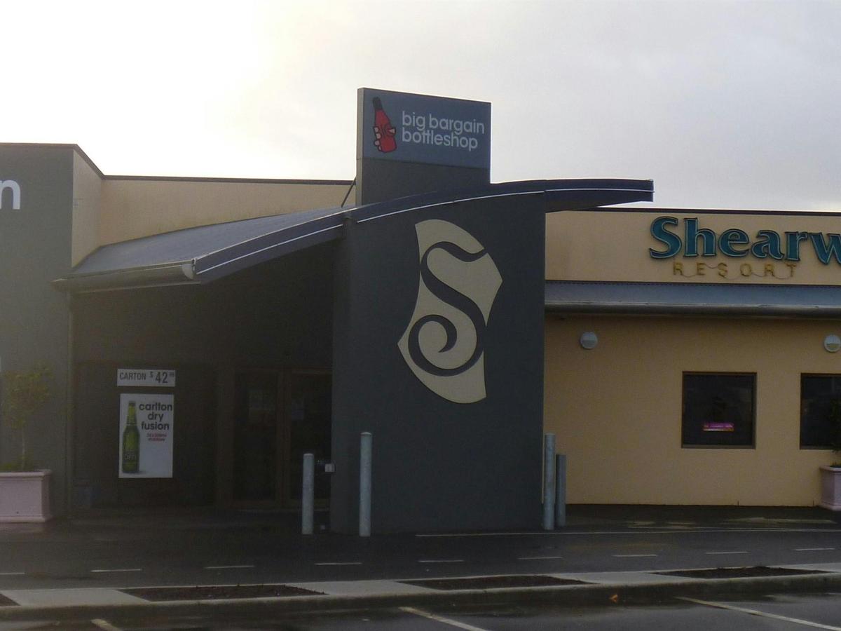 Shearwater Resort