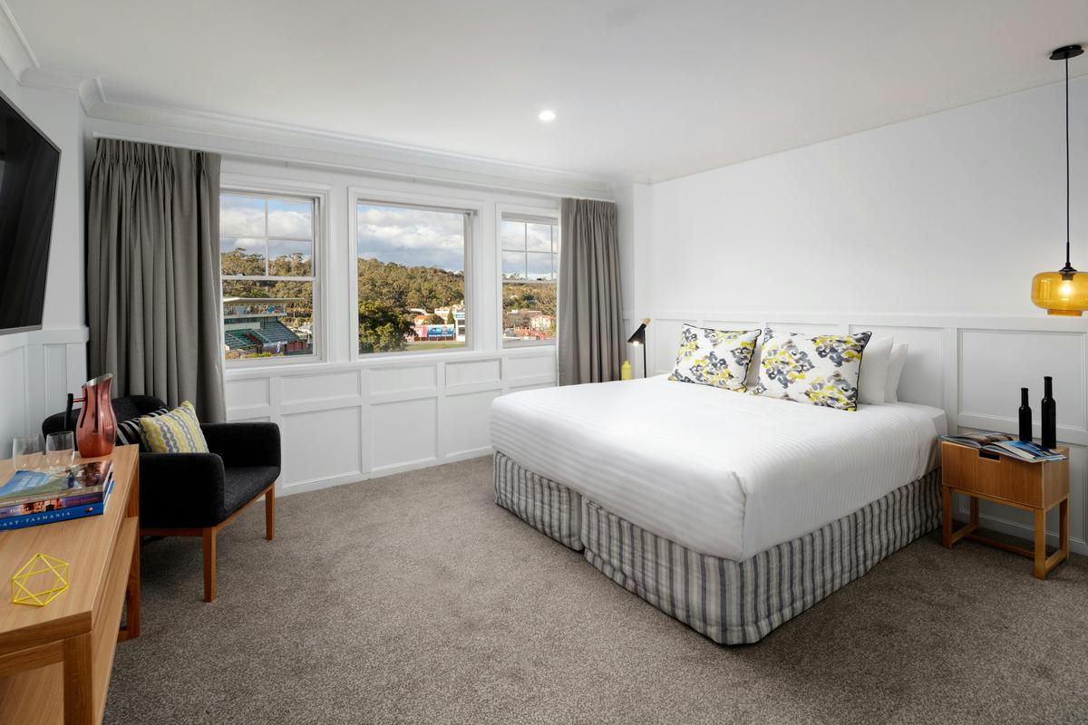 Manor King Room