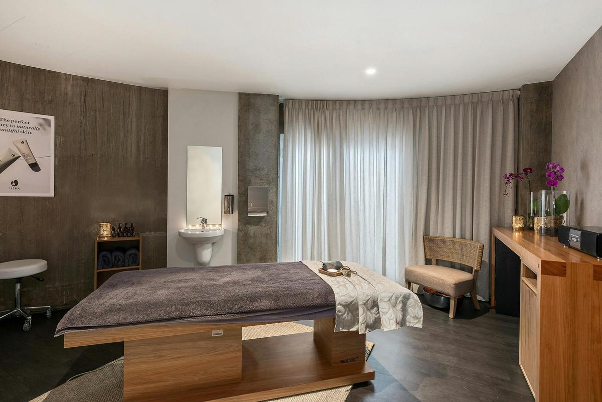 Single treatment room