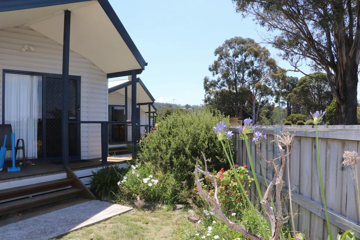 Waterview Cabin