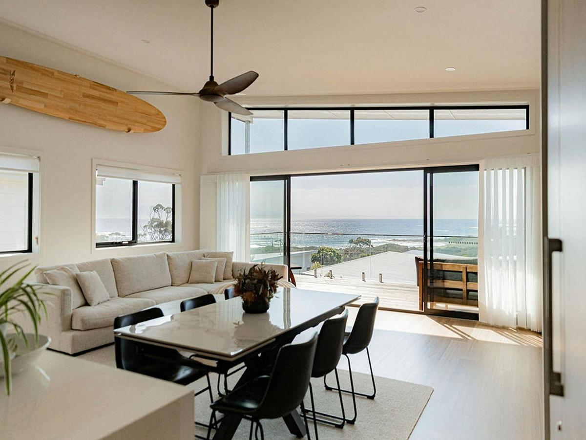 Dining/Lounge