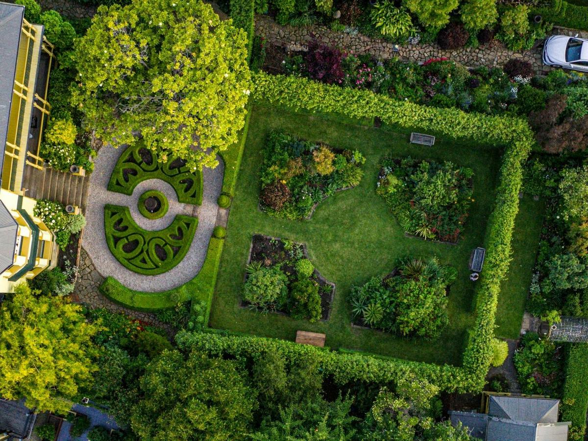 Corinda Gardens