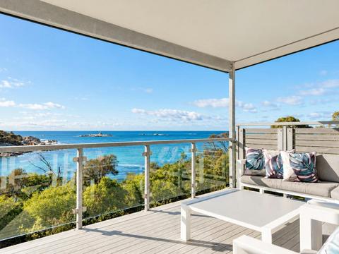 The Cove Bay of Fires
