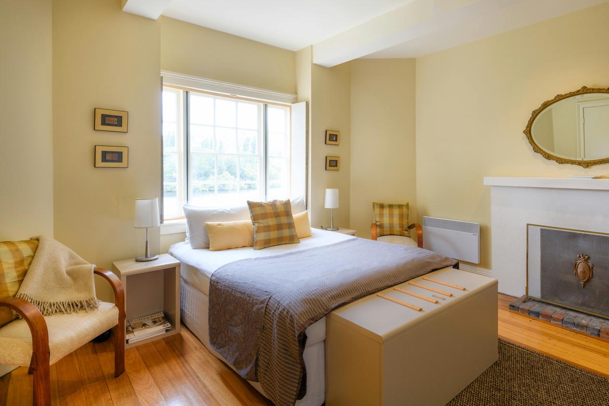 Ensuite room