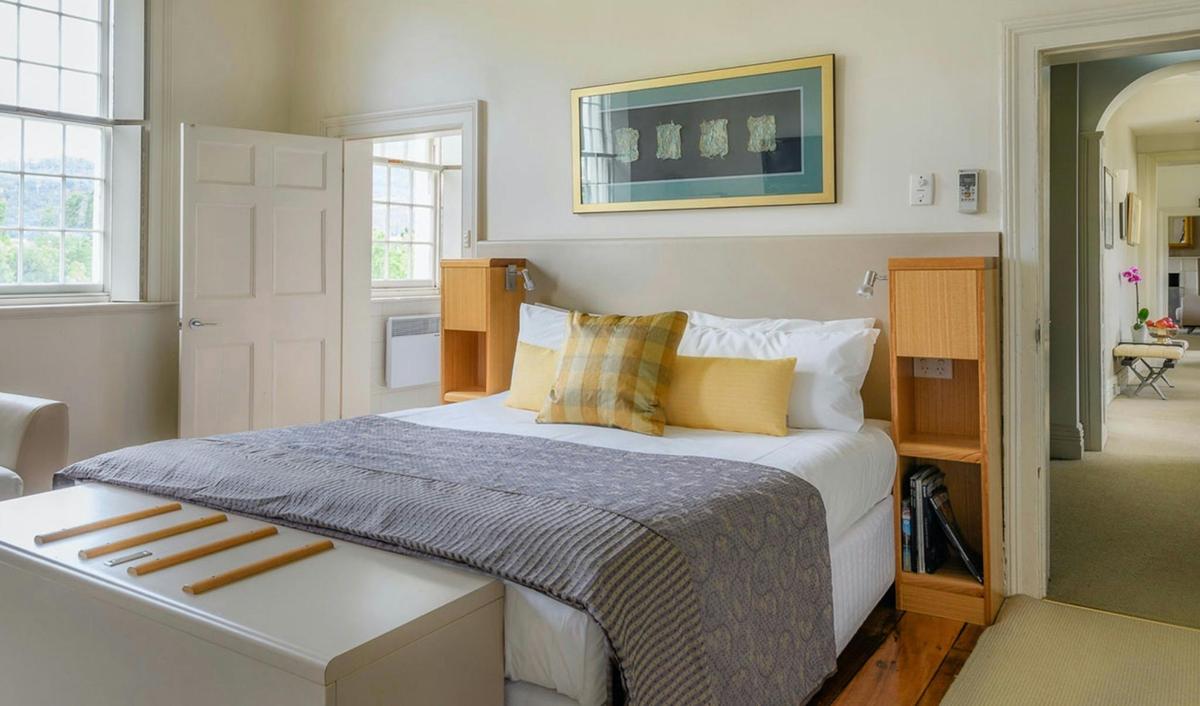 Ensuite room