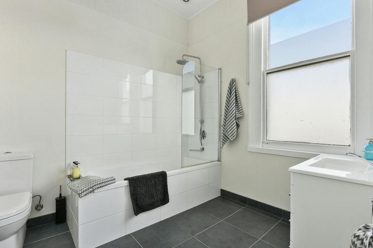 Apartmetn 4 Bathroom