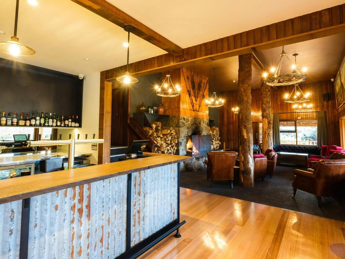 CML_Tavern_Bar & Lounge