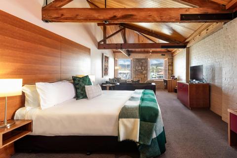 Deluxe Spa Harbour View Room