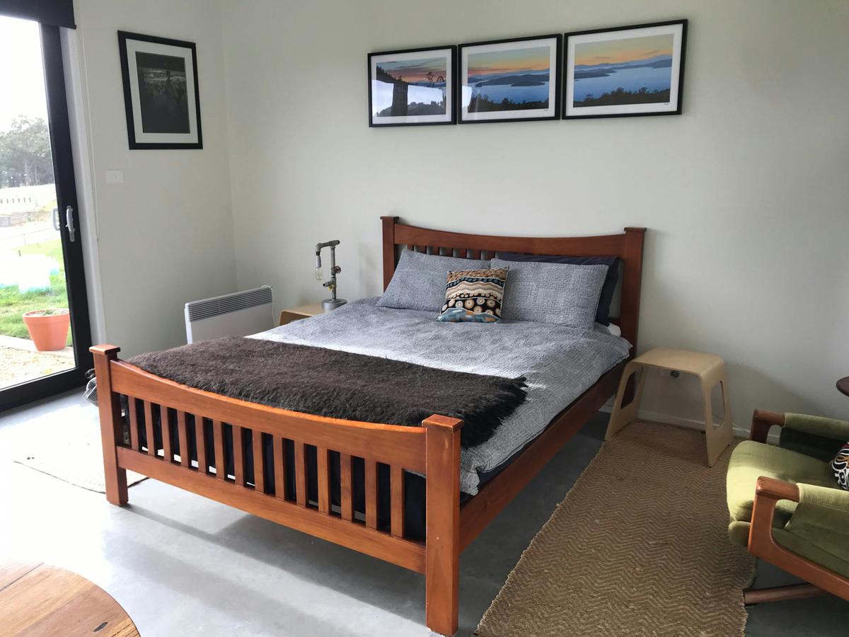 Guest bedroom