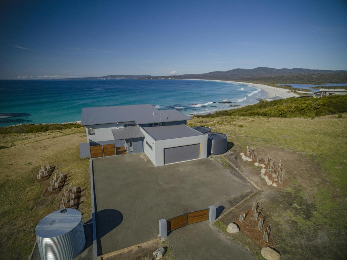 Spectacular location & views