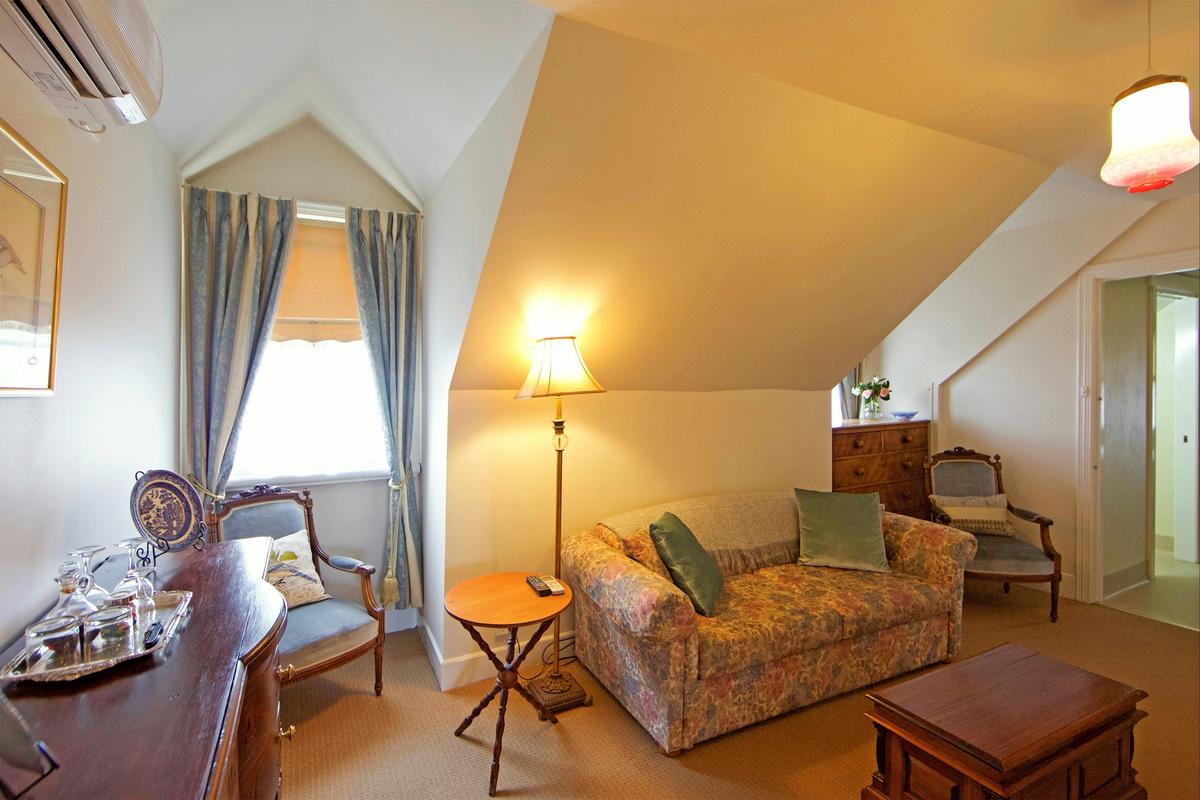 Upstairs Queen Suite