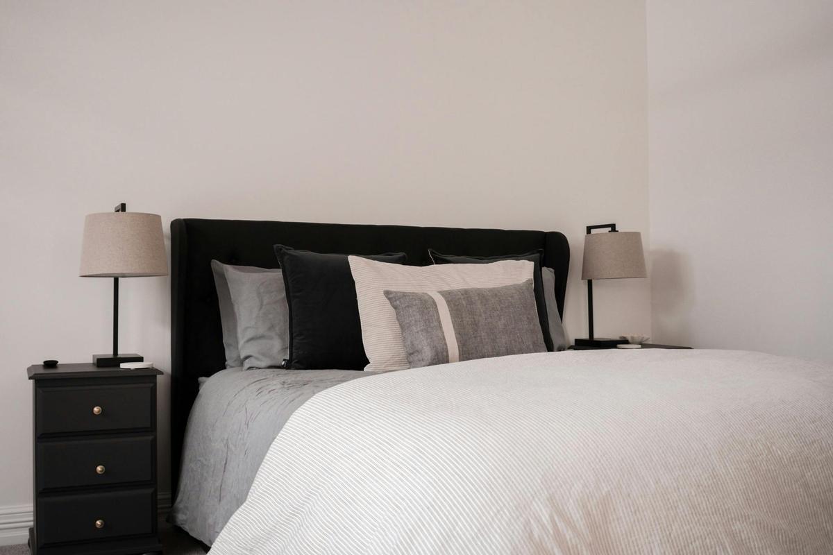 Room 1 - Valley Suite