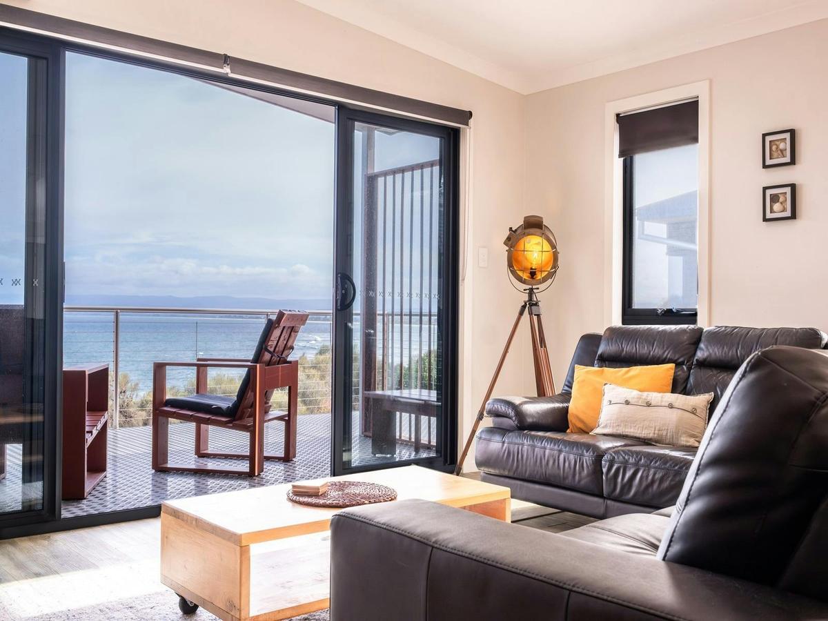 Whale Watcher Apartment 2
