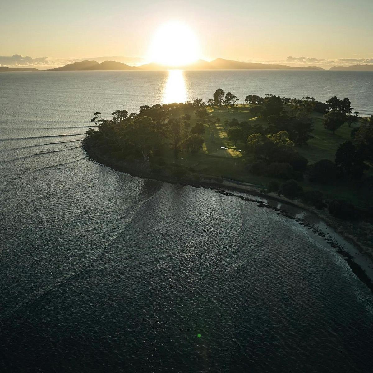 Aerial photograph of Waterloo Point and golf course