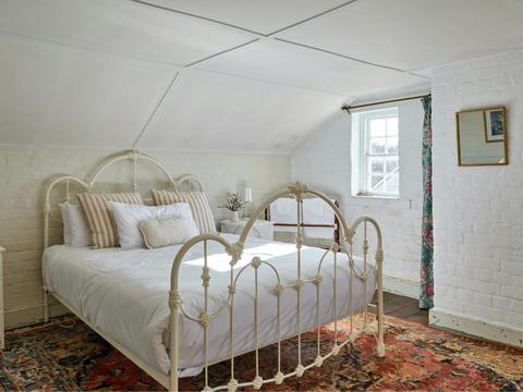 Groom's Cottage