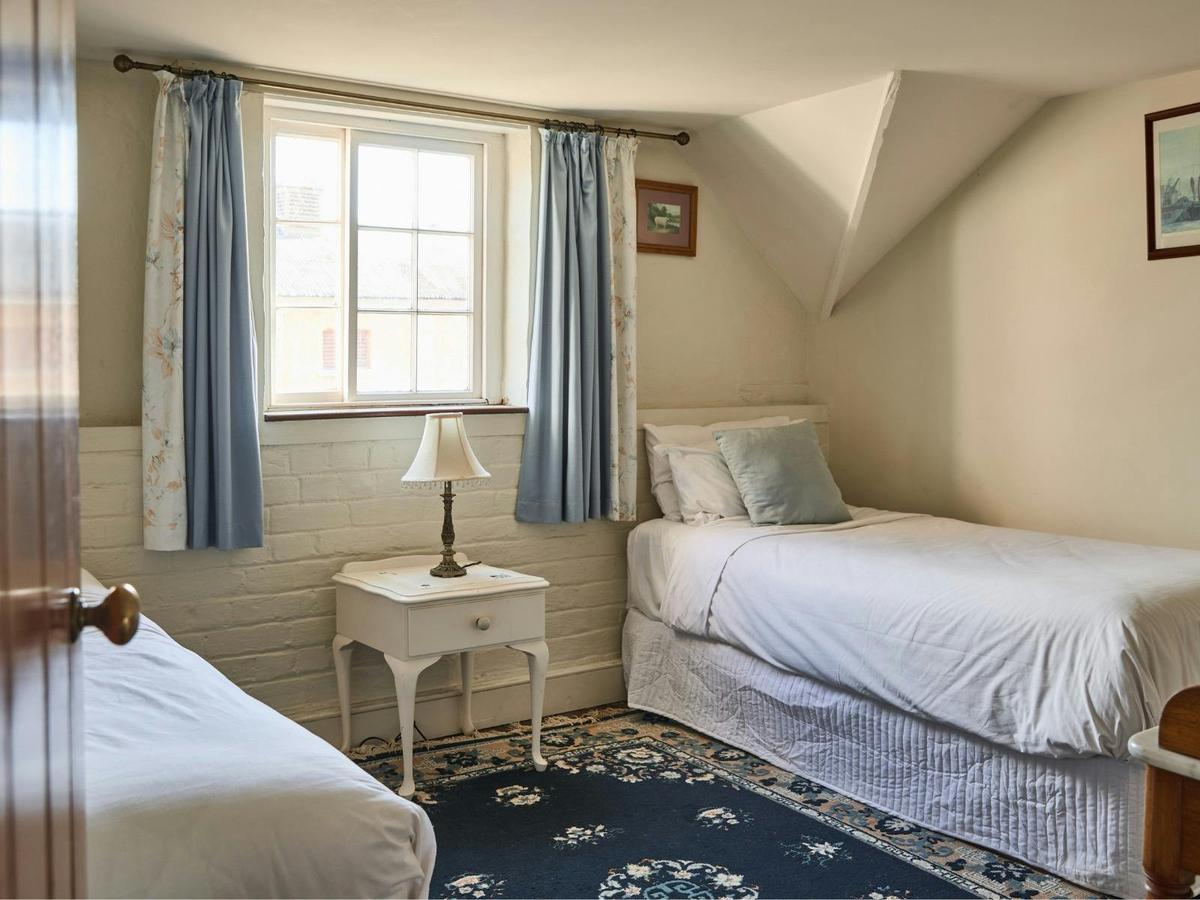 Groom's Cottage