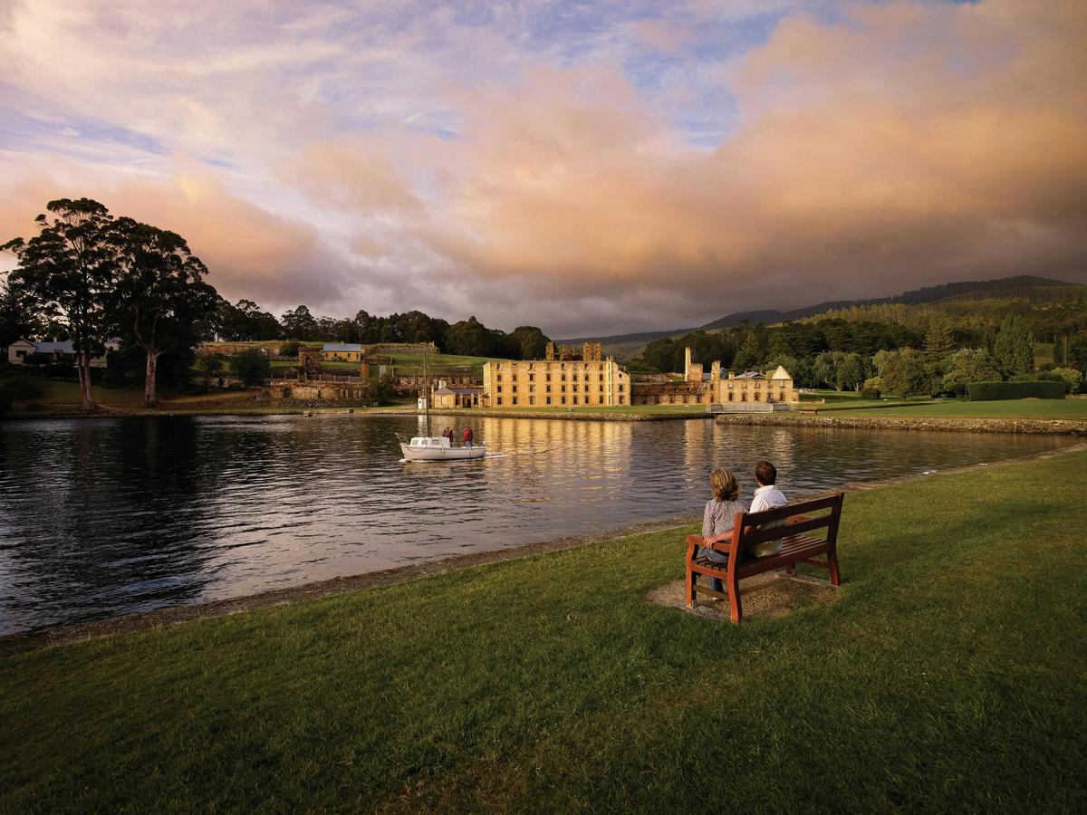 Private Charter Tours in Tasmania（English ，Cantonese，Mandarin）