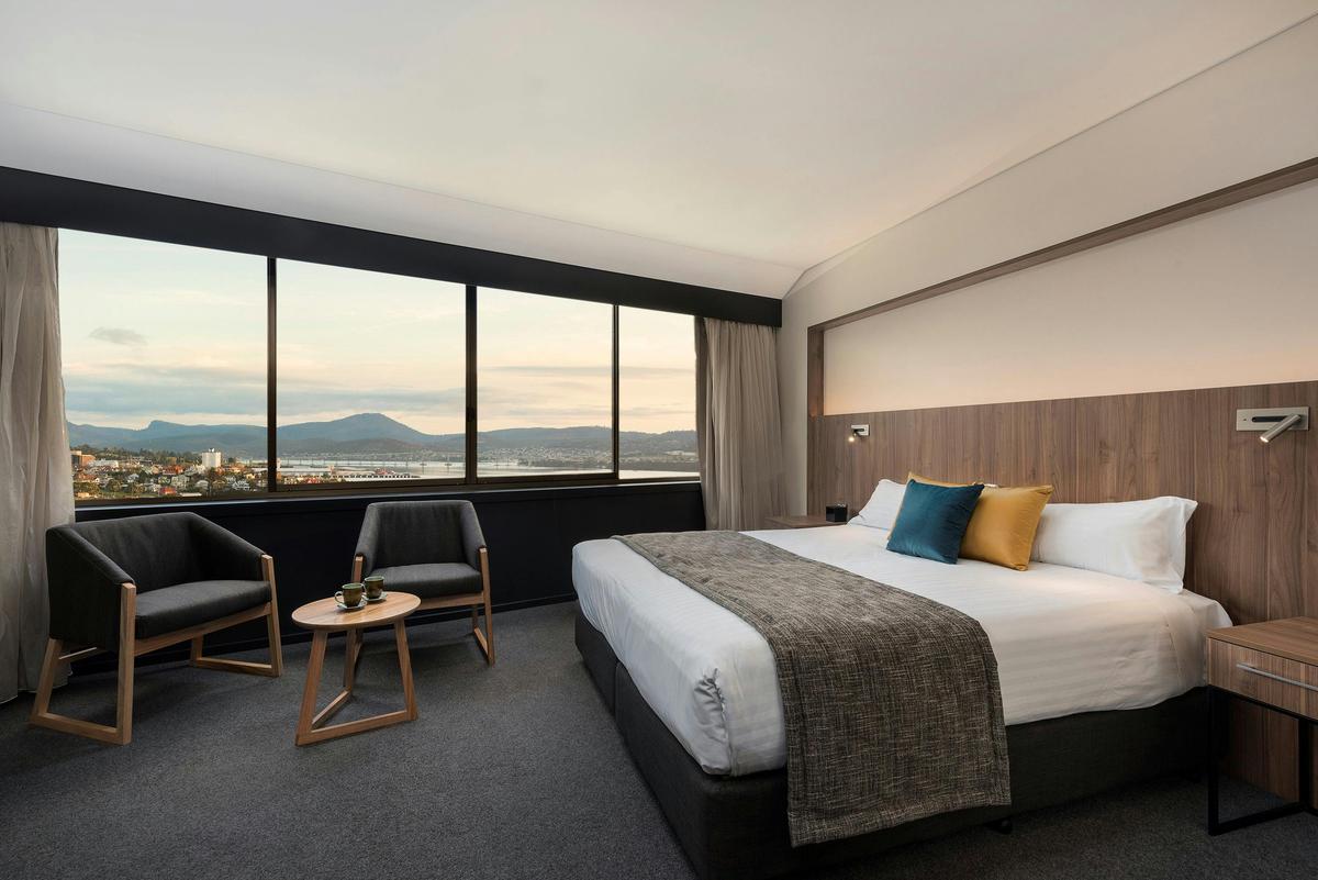 Deluxe King/Twin Room