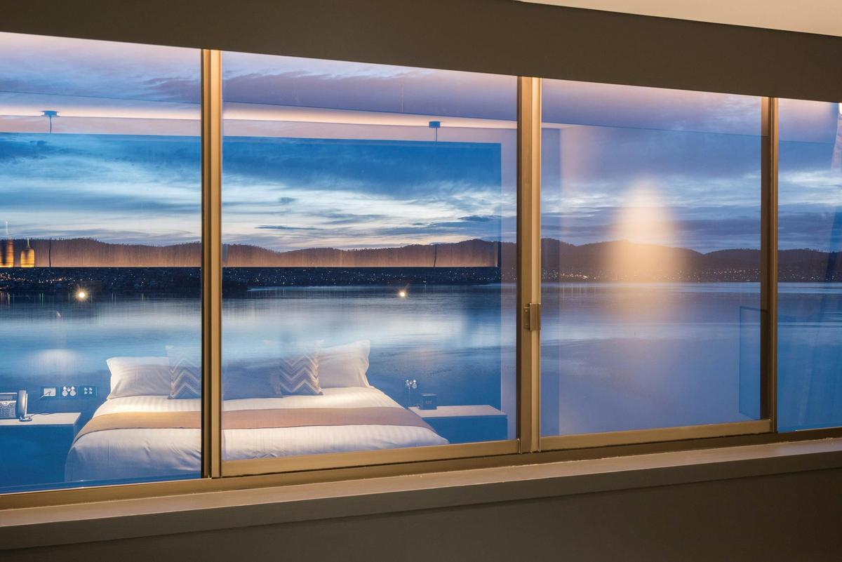 Harbour View Suite