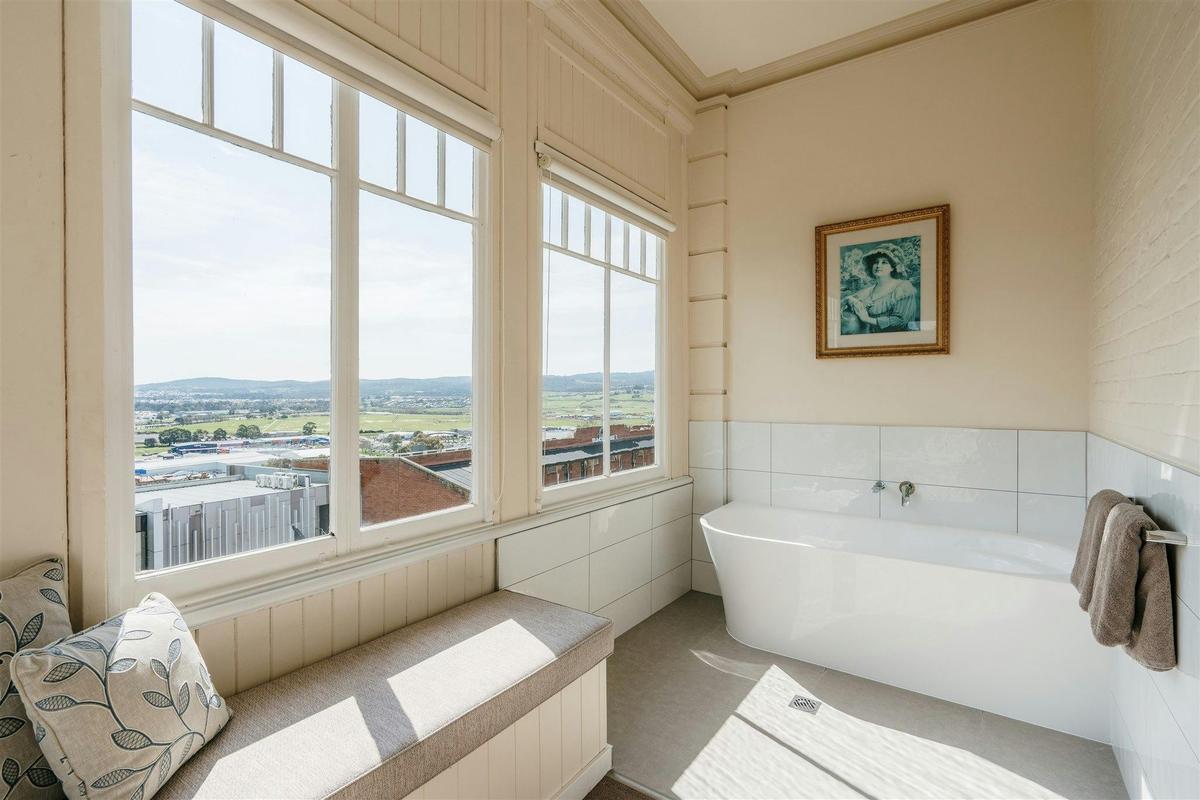 King Suite with a Bath