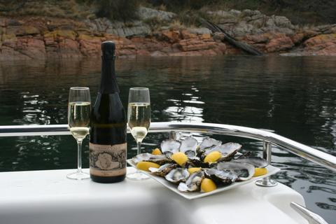 Wineglass Bay Cruises - Sky Lounge