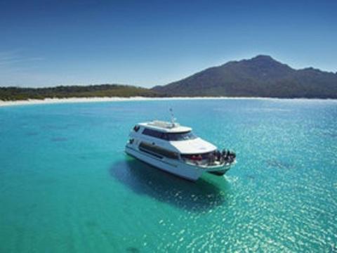 Wineglass Bay Cruises - Vista Lounge with Lunch