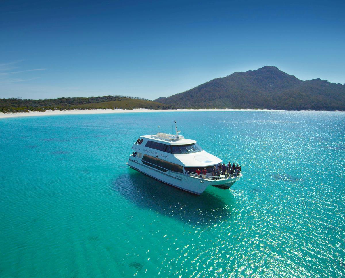Wineglass Bay Cruises - Sky Lounge