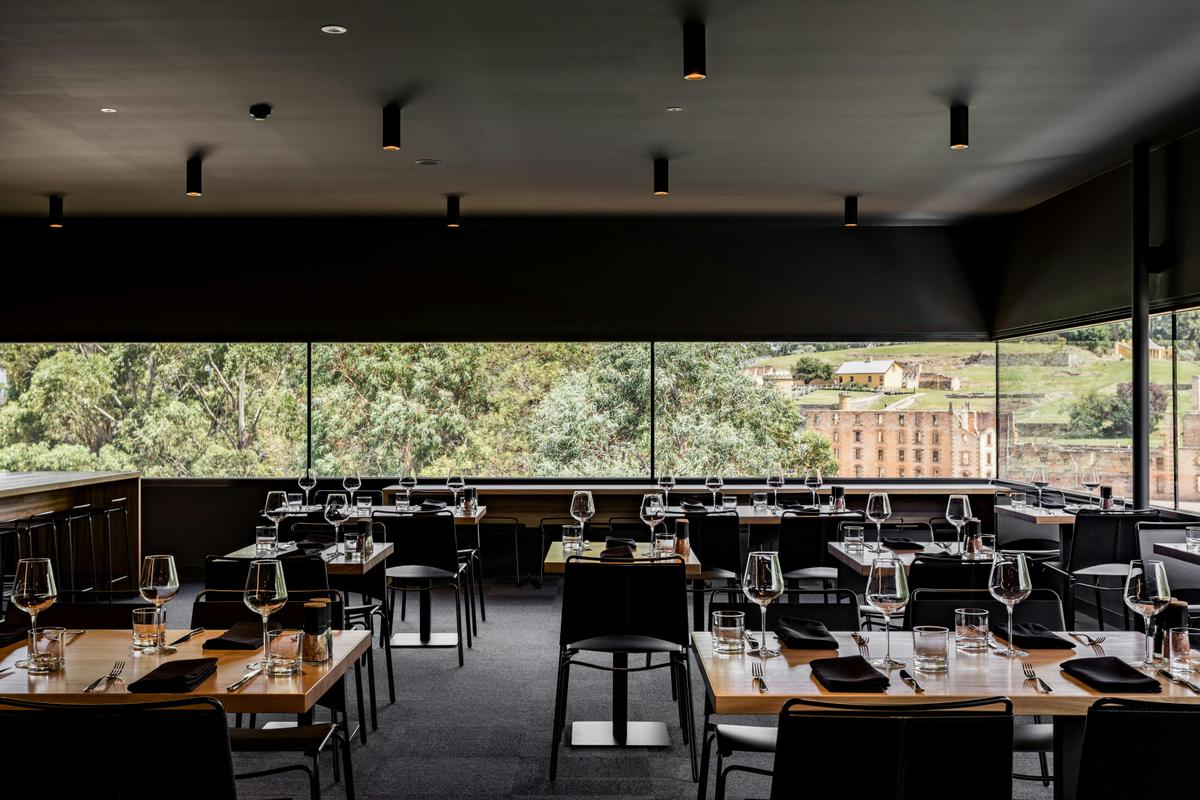 1830 Restaurant & Bar