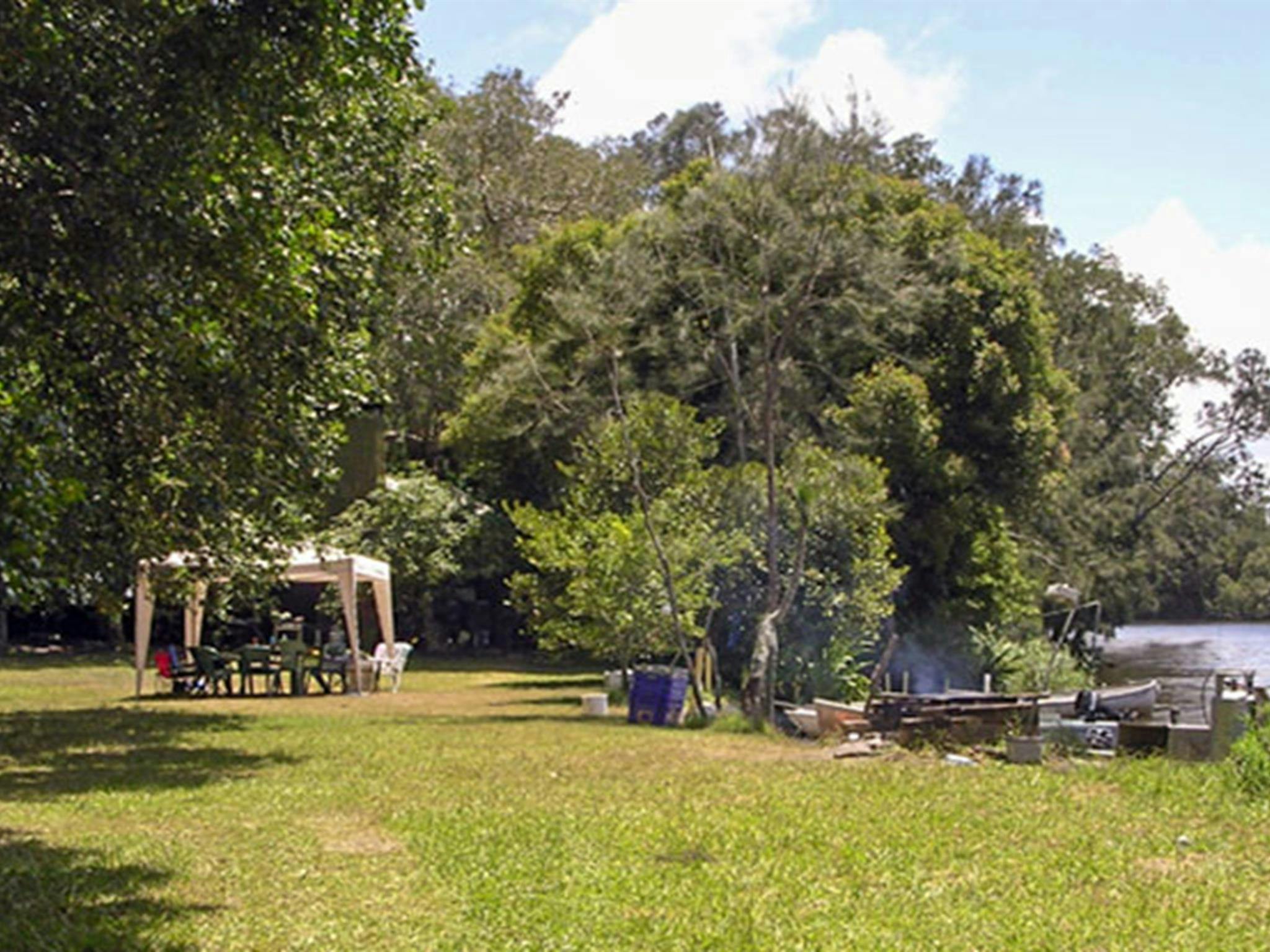 Tamboi Pinic Area, Myall Lakes National Park. Photo: Shane Chalker/NSW Government