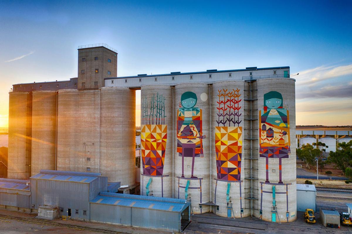 Merredin Silo Art