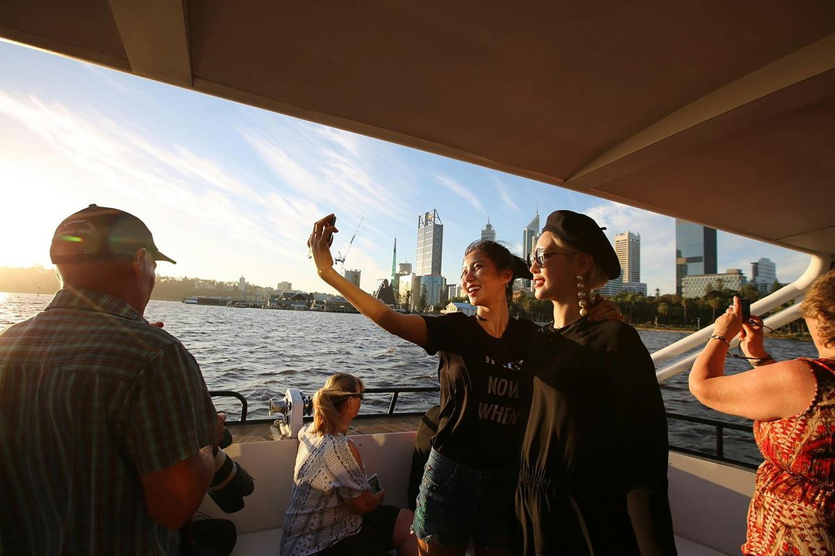 Swan River Scenic Cruise from Perth