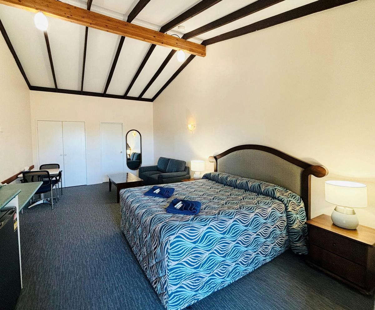 Deluxe Queen Room