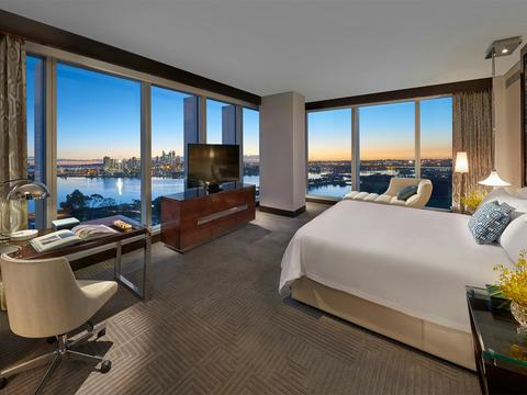 Premier Club View Suite