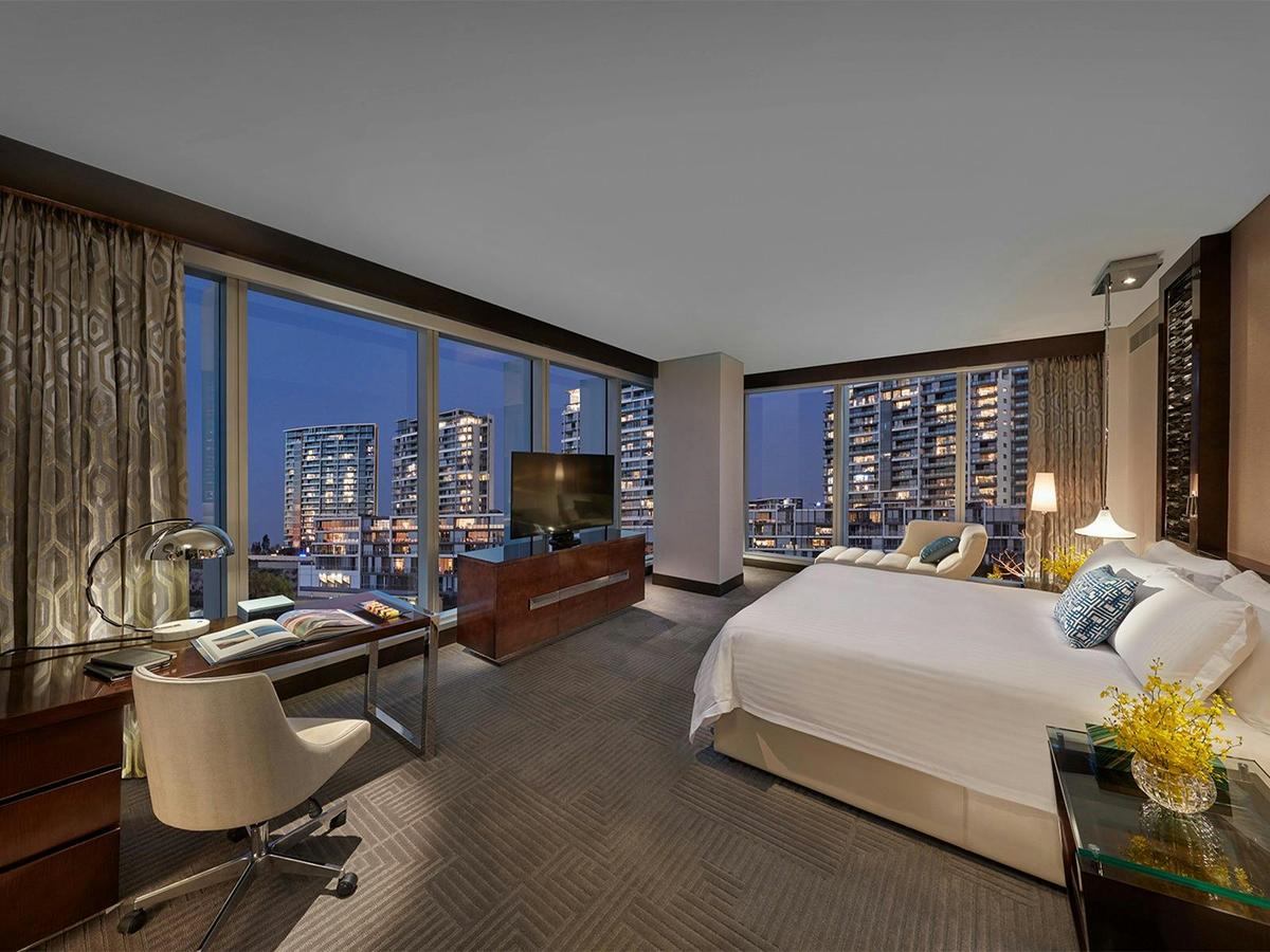 Premier Club Suite