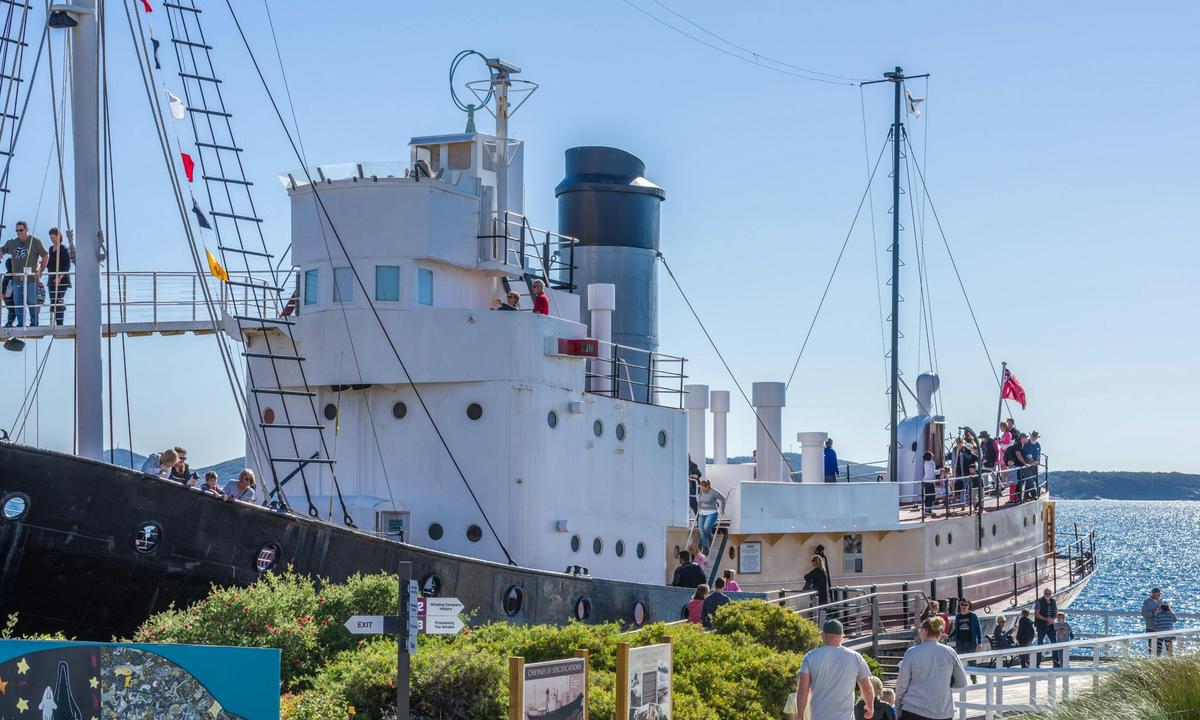 Cheynes IV Whale Chaser Ship