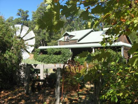 Banksia Springs Cottages