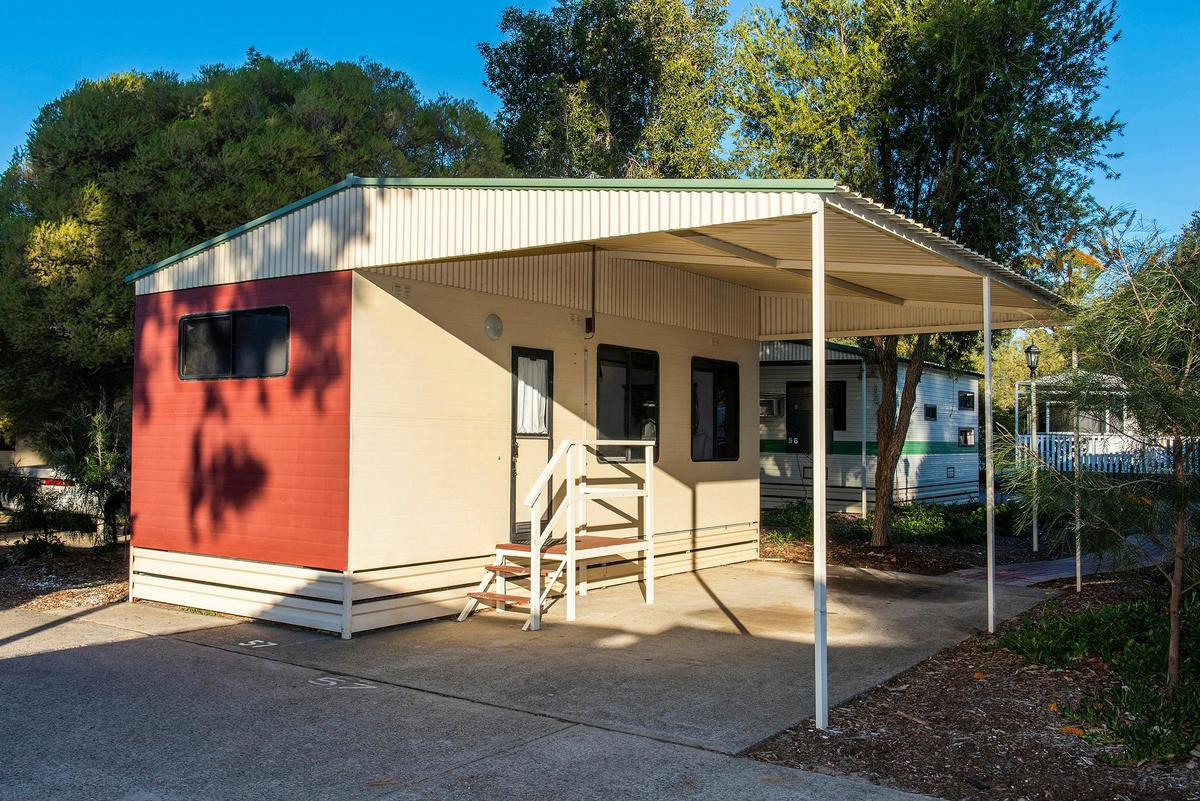 Budget Pet-Friendly Cabin - No En Suite