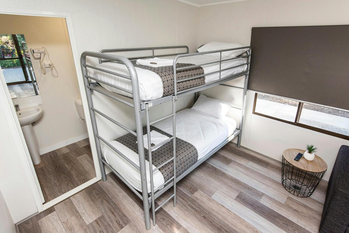 Superior Pet-Friendly Family Cabin