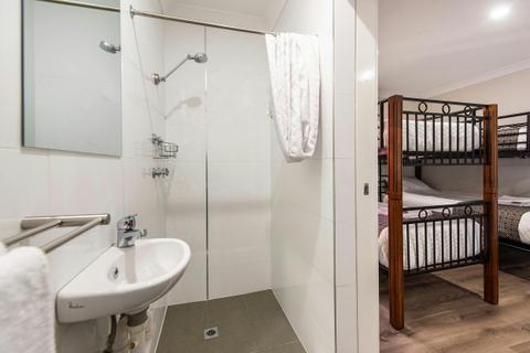 Family Chalet 6 (1 Bedroom)