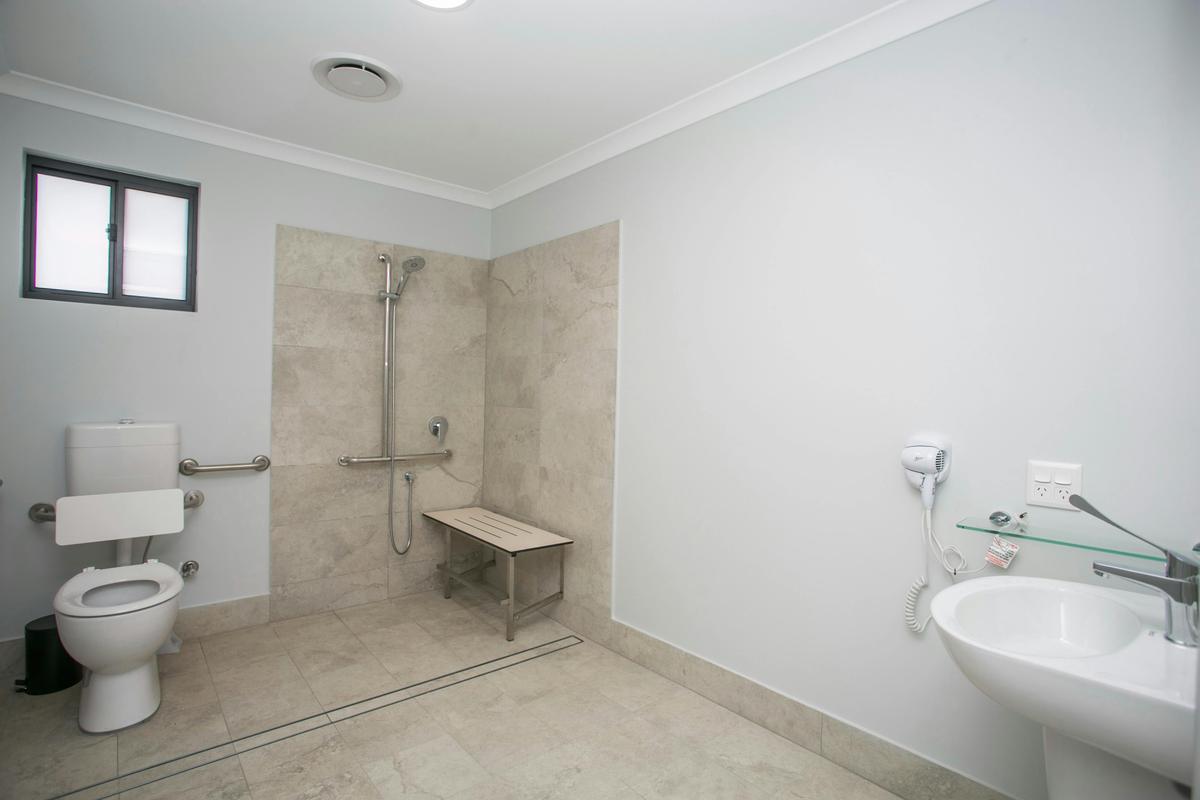 Family Chalet 5 Pet Friendly - Wheelchair Accessible