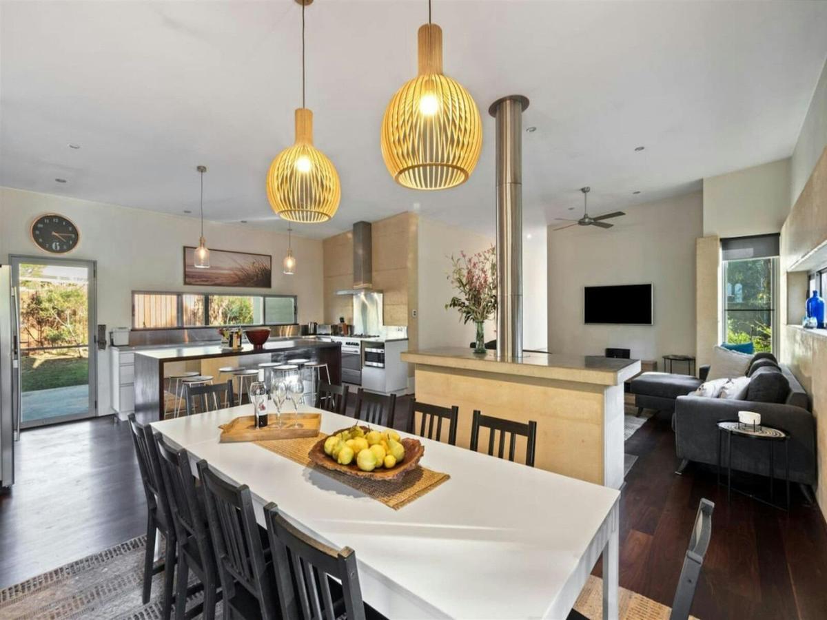 Dining area, Fully Equipped Kitchen & Entertainment