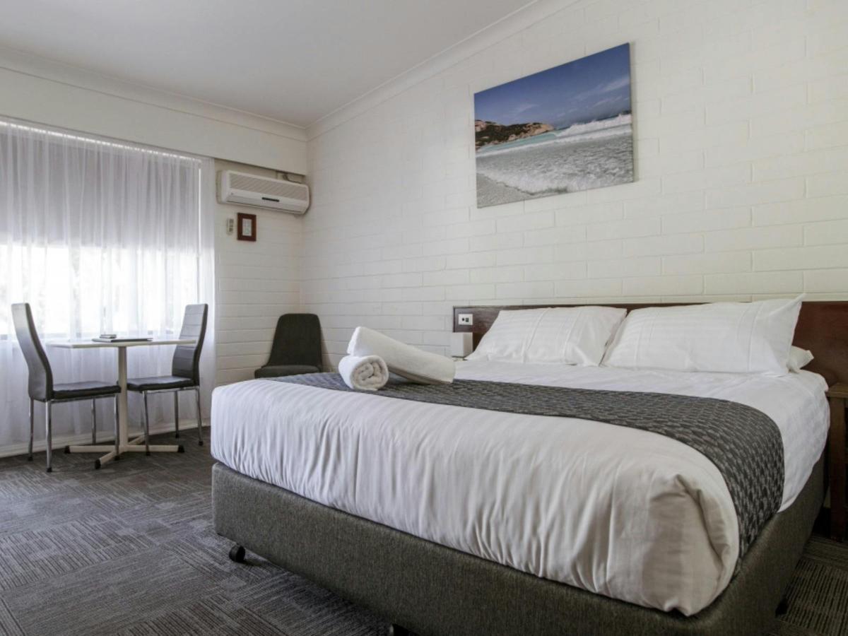 Bayview Motel