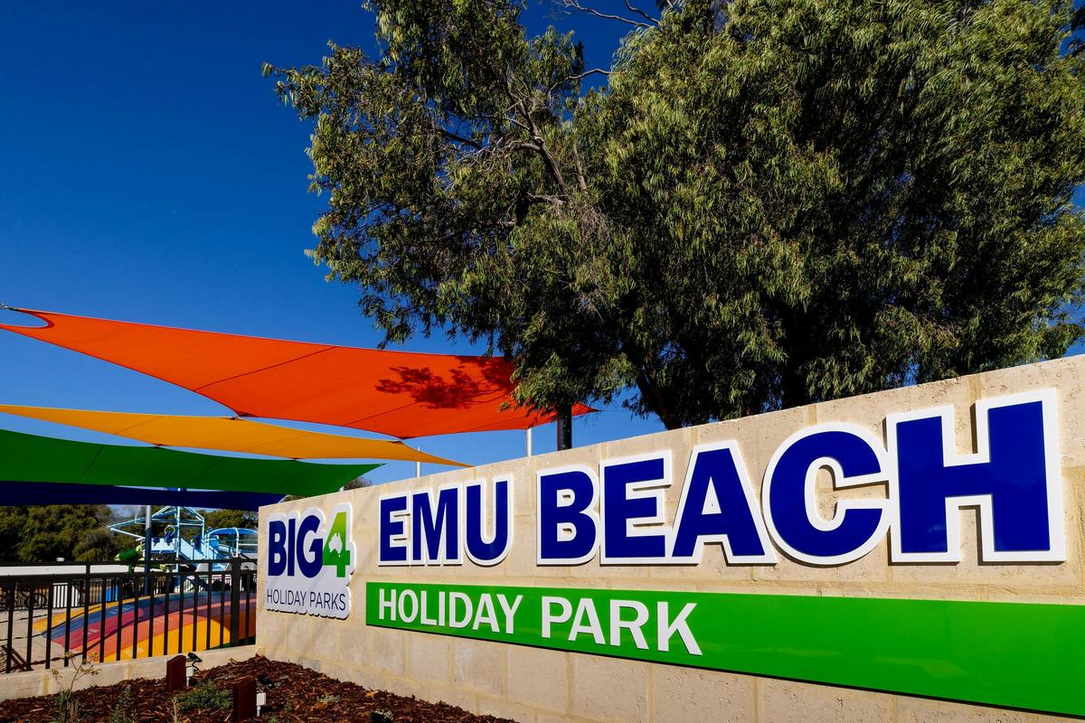 big4-emu-beach-albany-entry