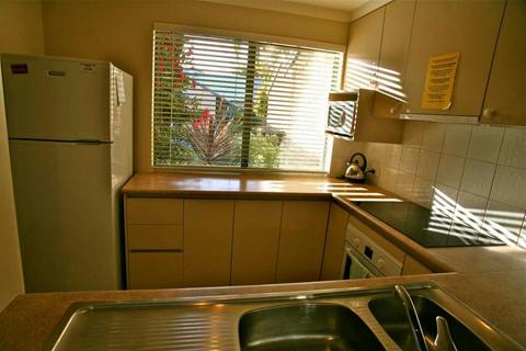 3 Bedroom 2 Bathroom Villa
