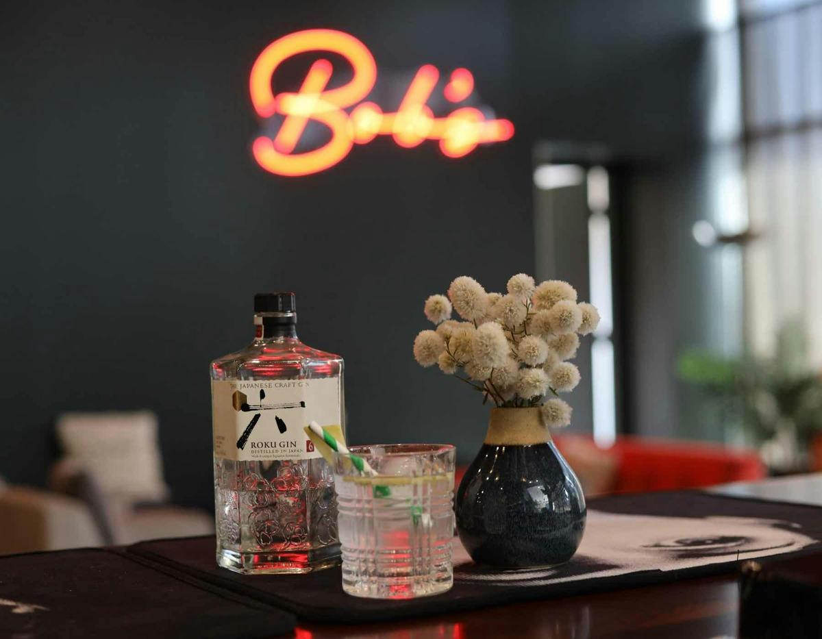 Extensive gin menu at Bob's