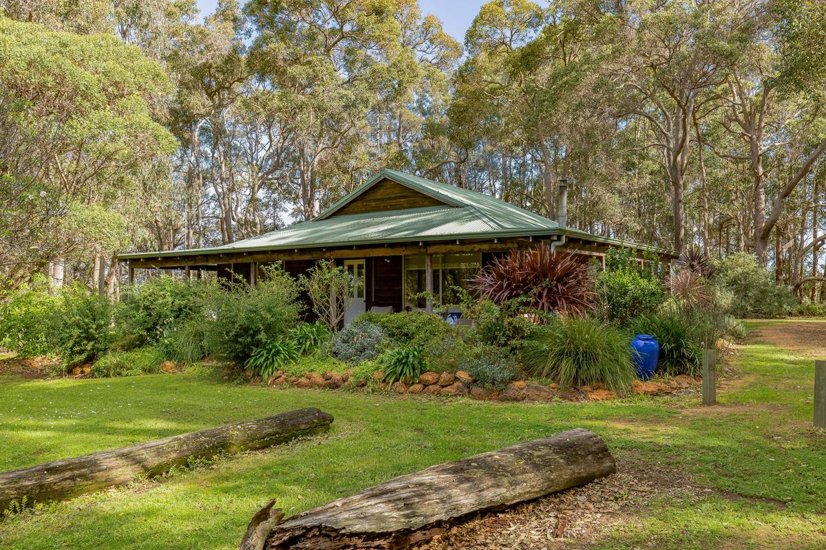 Bettenays Margaret River 3-Bedroom Chalet