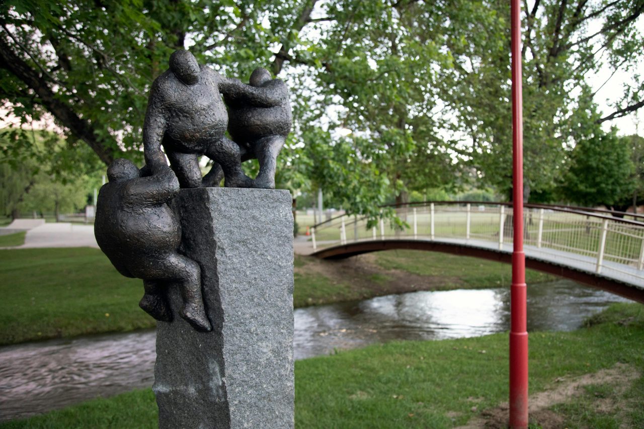 Sculpture 'Together We Are Strong' by Danish artist Keld Moselholm, situated on the Tumbarumba Creek