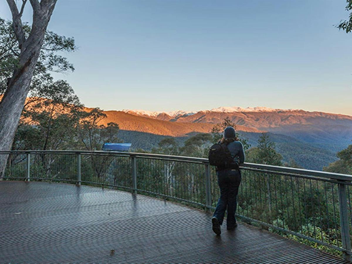 Scammells Ridge lookout, Kosciuszko National Park. Photo: Murray Vanderveer © OEH