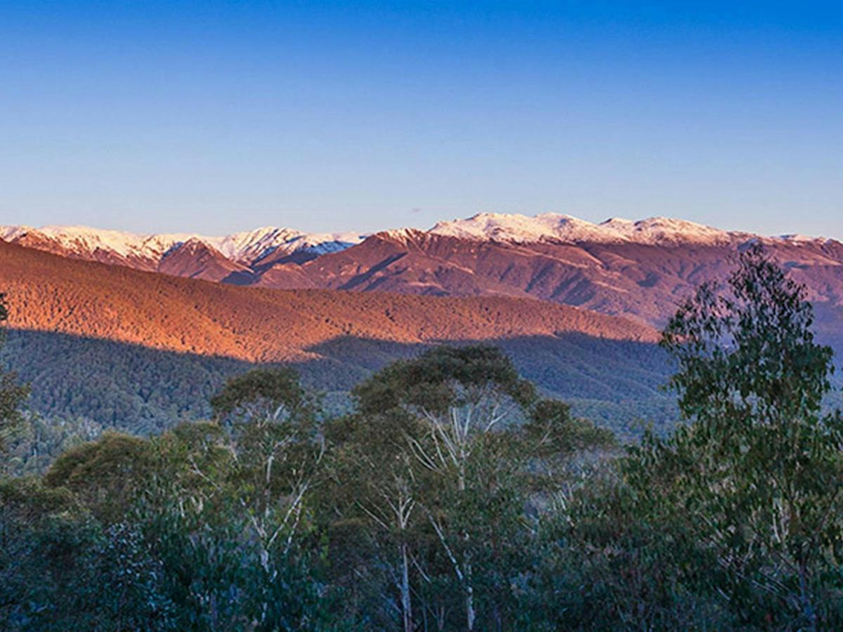 Scammells Ridge lookout, Kosciuszko National Park. Photo: Murray Vanderveer © OEH