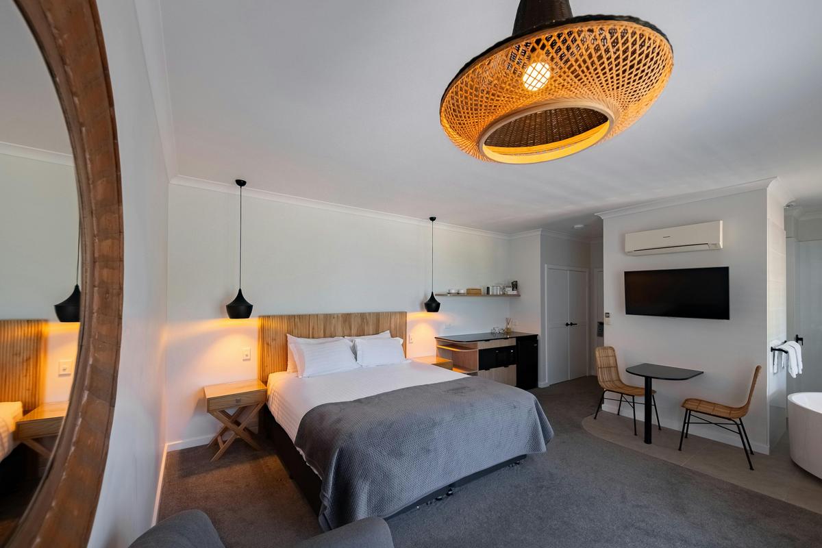 Ocean View Horizon Suite